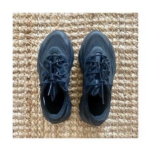 Adidas Ozweego’s Sneakers.